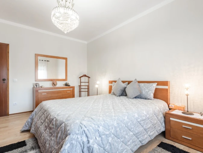 Moradia T4 para Venda em Lavos Foto 11