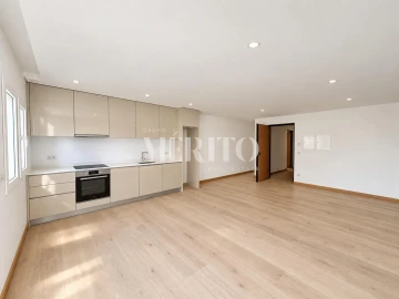 Apartamento T2 para Venda em Galegos (Santa Maria)