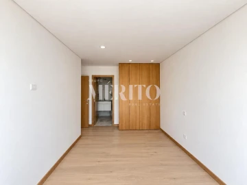 Apartamento T2 para Venda em Galegos (Santa Maria)