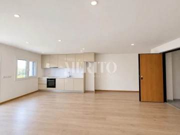 Apartamento T2 para Venda em Galegos (Santa Maria)