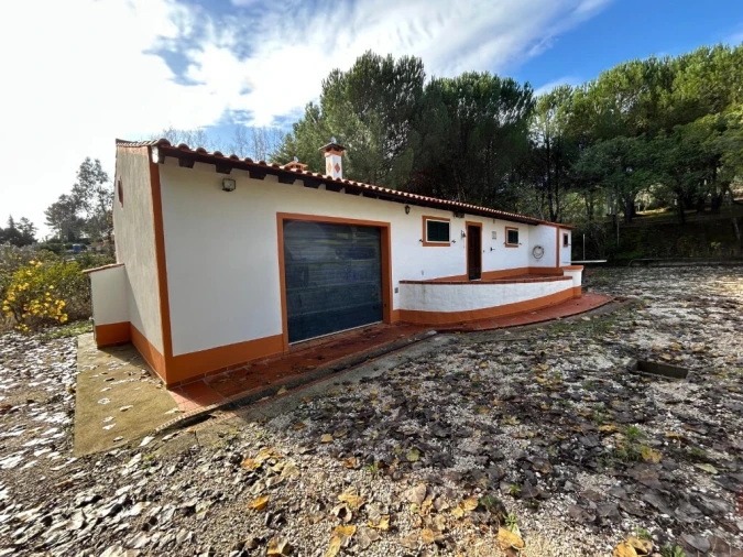 Moradia T2 para Venda em São Pedro de Tomar Foto 3