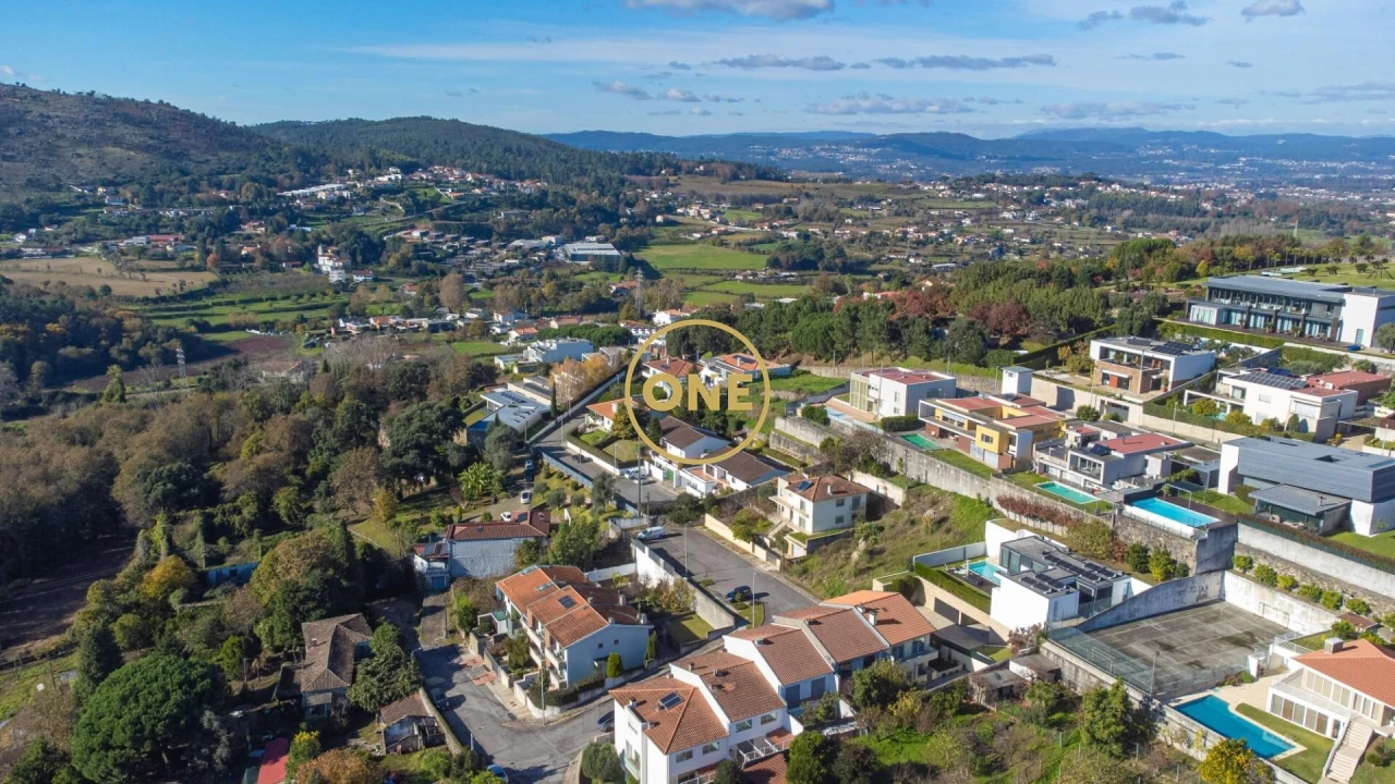 Terreno para Venda em Braga (Maximinos, Sé e Cividade) Foto 18