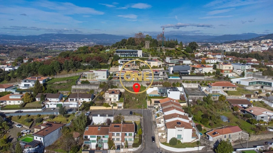 Terreno para Venda em Braga (Maximinos, Sé e Cividade) Foto 5