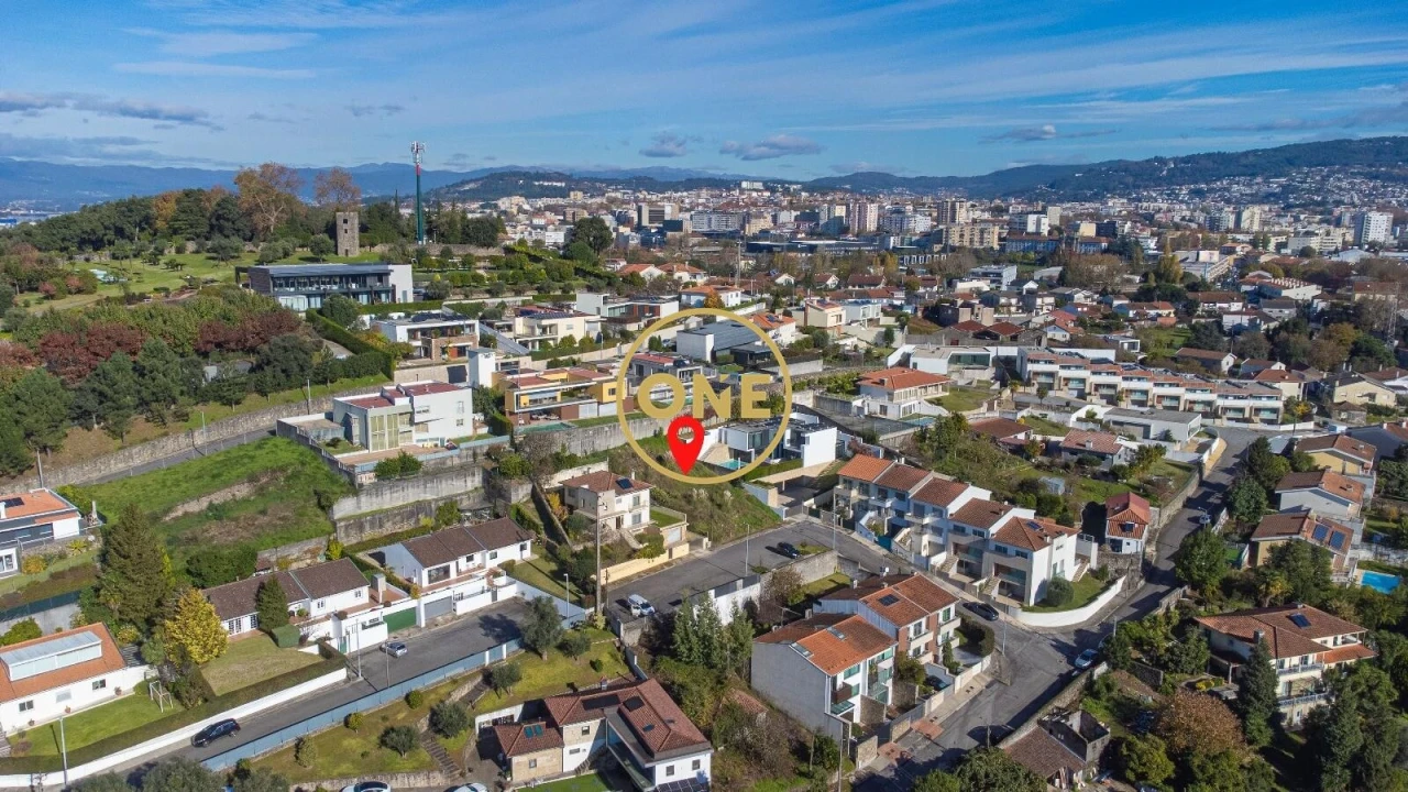 Terreno para Venda em Braga (Maximinos, Sé e Cividade) Foto 3