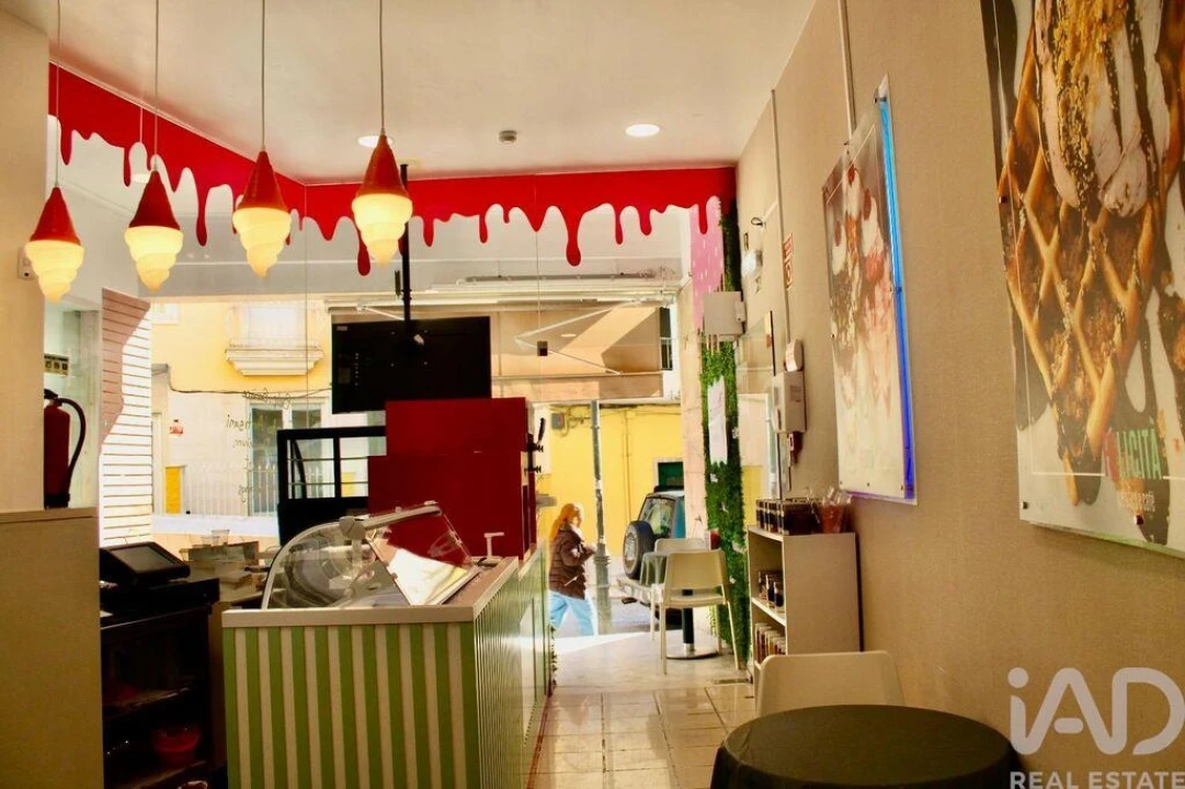 Prédio para Venda em Carcavelos e Parede Foto 7