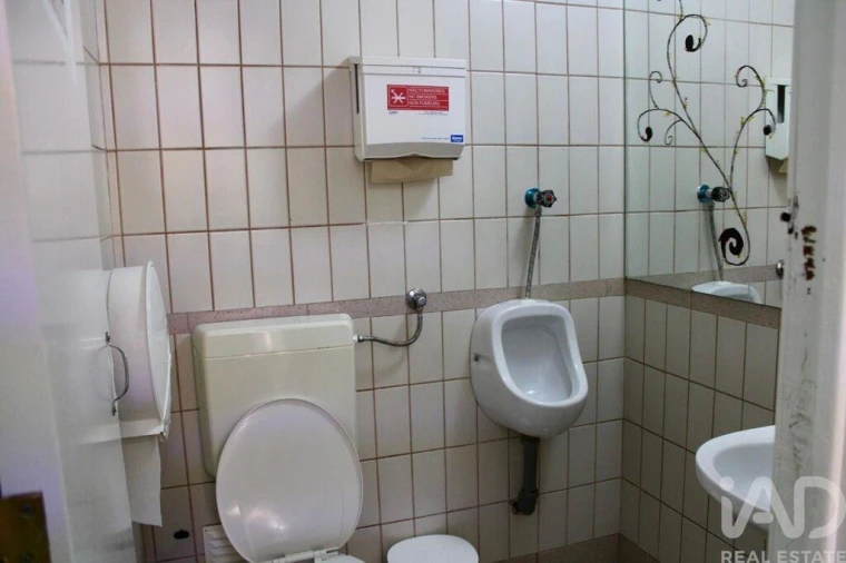 Prédio para Venda em Carcavelos e Parede Foto 15