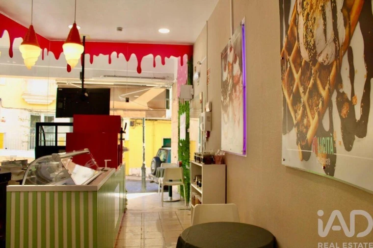 Prédio para Venda em Carcavelos e Parede Foto 8