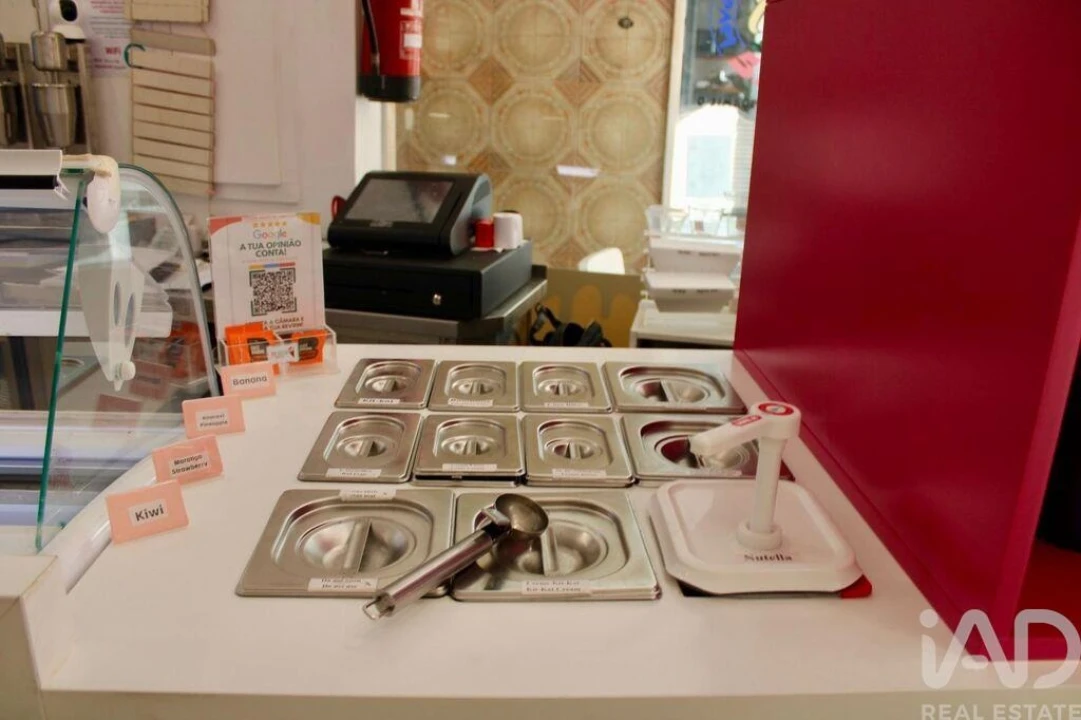 Prédio para Venda em Carcavelos e Parede Foto 11