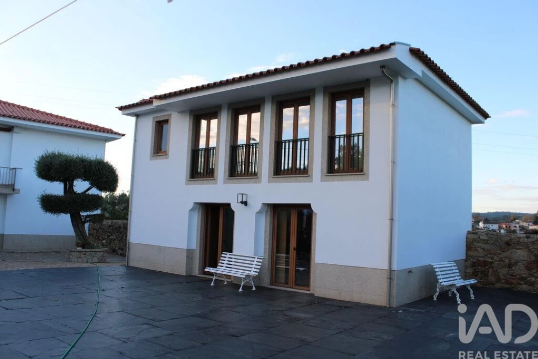 Moradia T6 para Venda em Gondifelos, Cavalões e Outiz Foto 4