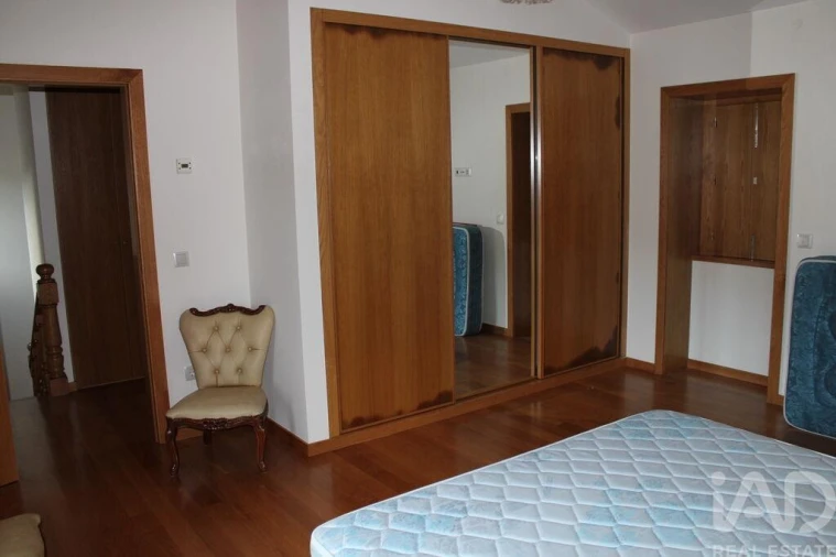 Moradia T6 para Venda em Gondifelos, Cavalões e Outiz Foto 24