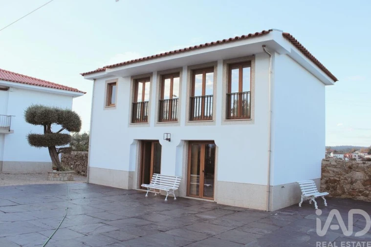 Moradia T6 para Venda em Gondifelos, Cavalões e Outiz Foto 5