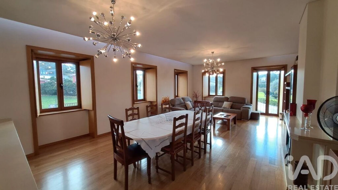 Moradia T6 para Venda em Gondifelos, Cavalões e Outiz Foto 7