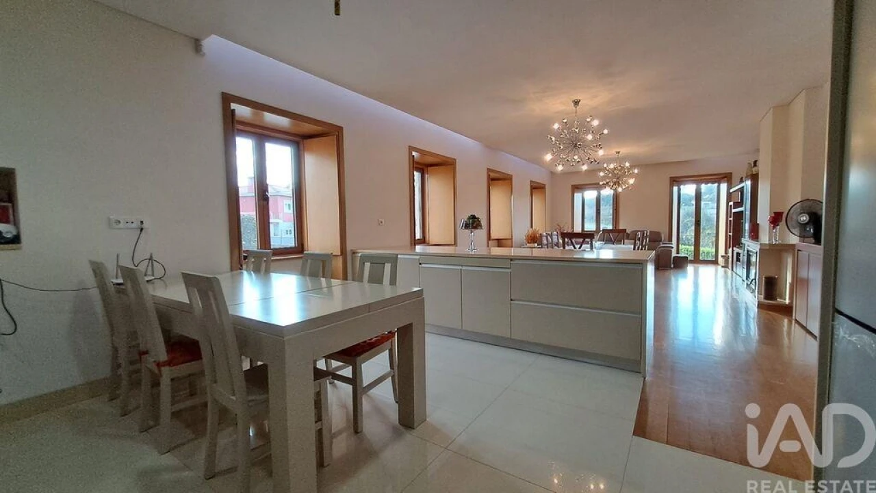 Moradia T6 para Venda em Gondifelos, Cavalões e Outiz Foto 14