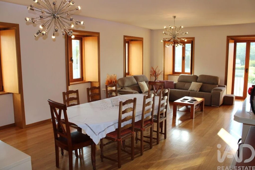 Moradia T6 para Venda em Gondifelos, Cavalões e Outiz Foto 29