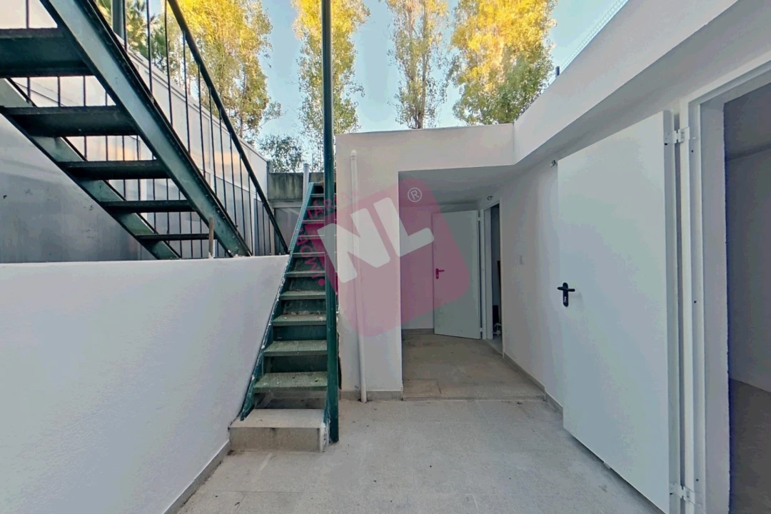 Apartamento T2 para Arrendamento em Avenidas Novas Foto 28