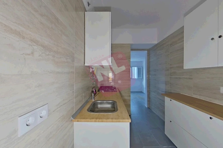 Apartamento T2 para Arrendamento em Avenidas Novas Foto 17