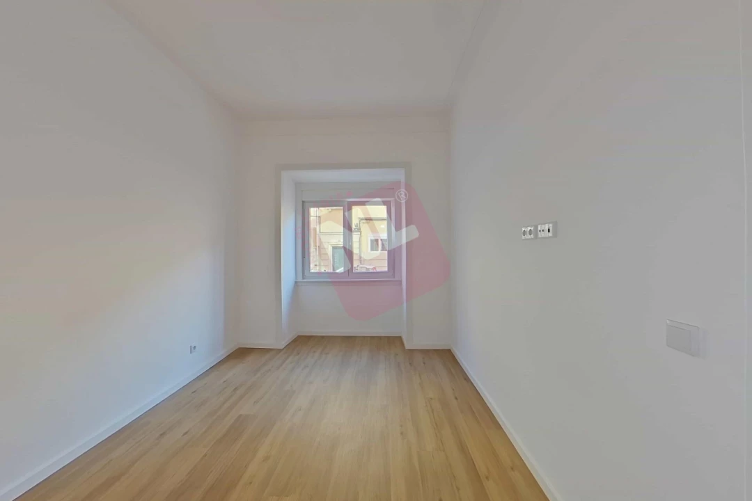 Apartamento T2 para Arrendamento em Avenidas Novas Foto 7