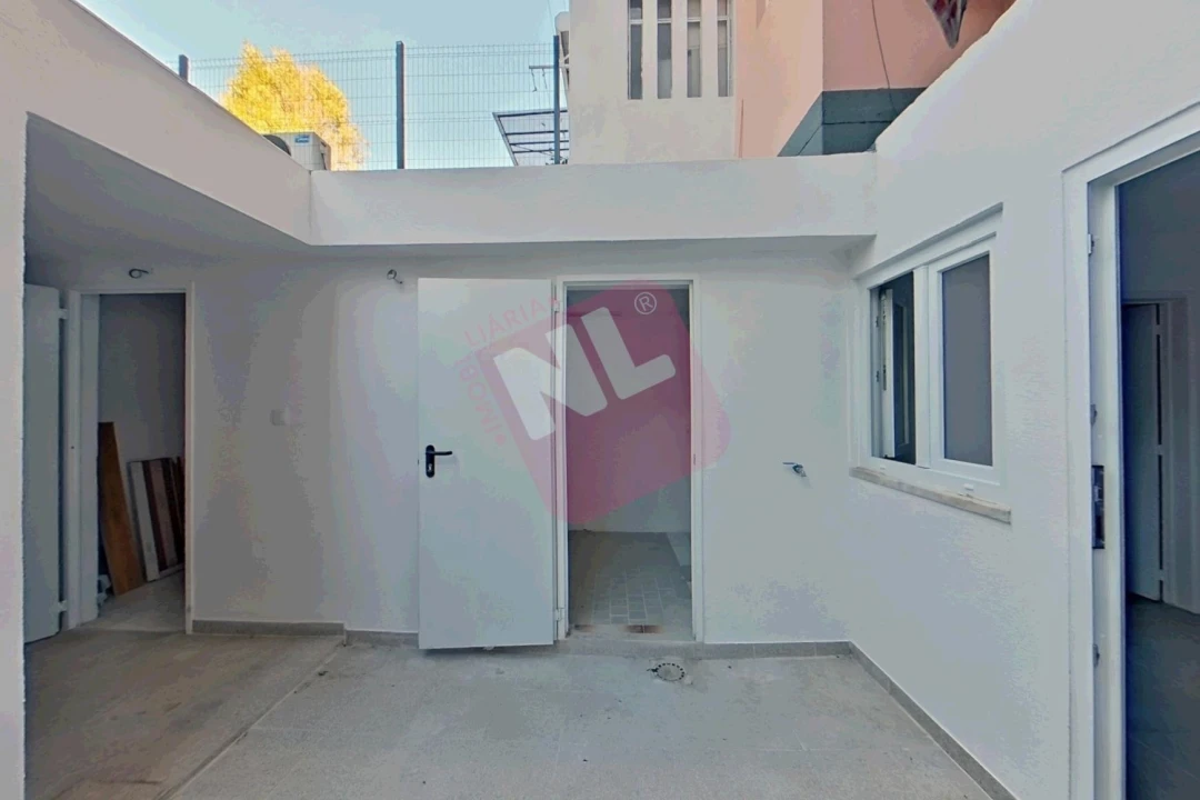 Apartamento T2 para Arrendamento em Avenidas Novas Foto 32