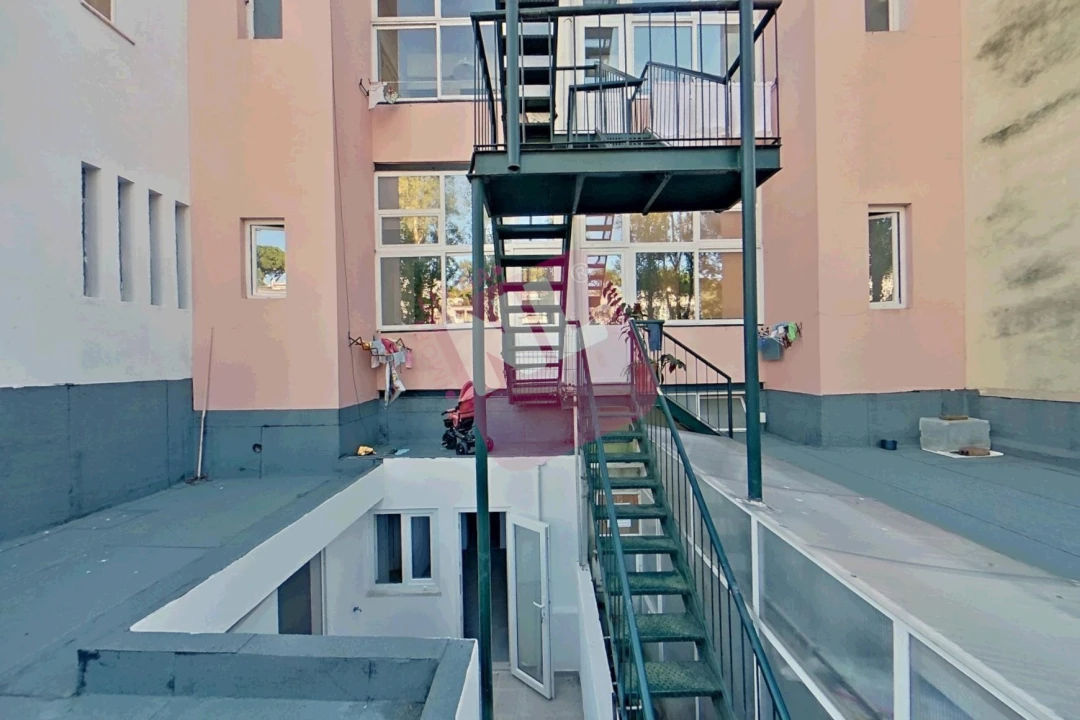 Apartamento T2 para Arrendamento em Avenidas Novas Foto 30