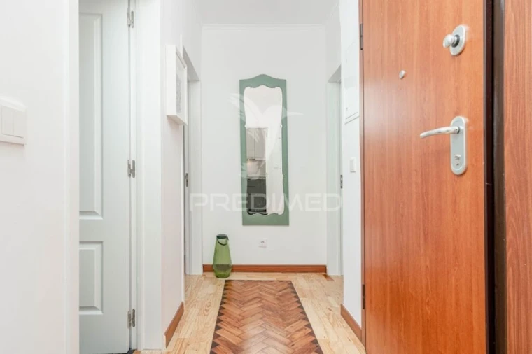 Apartamento T1 para Venda em Laranjeiro e Feijó Foto 14