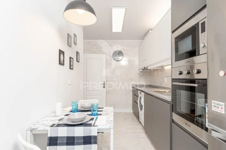 Apartamento T1 para Venda em Laranjeiro e Feijó