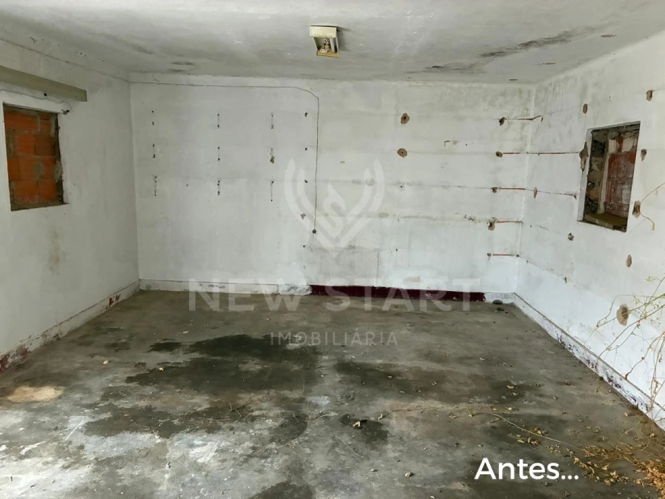 Moradia T2 para Venda em Quelfes Foto 6