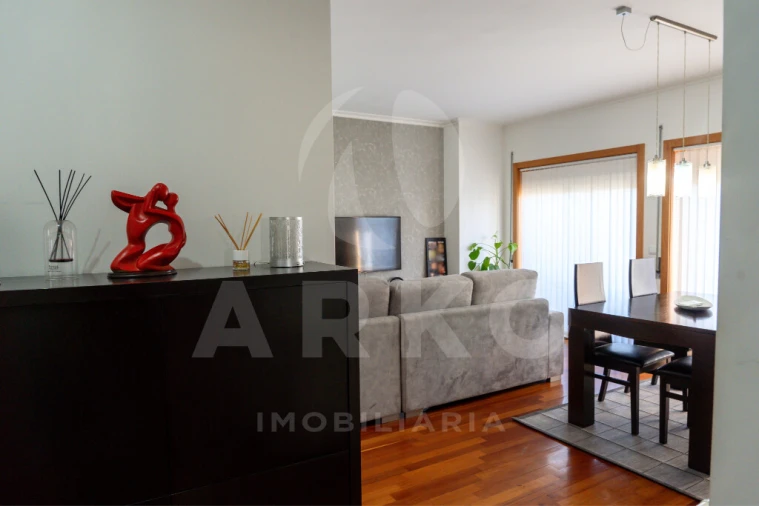 Apartamento T2 para Venda em Ermesinde Foto 3