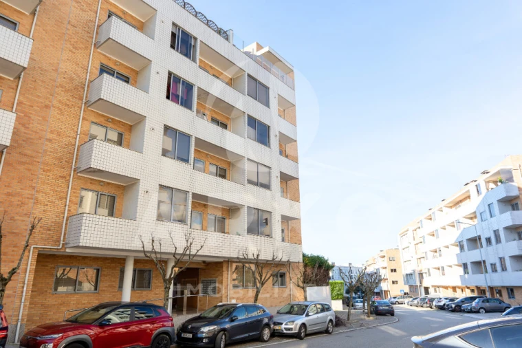 Apartamento T2 para Venda em Ermesinde Foto 1