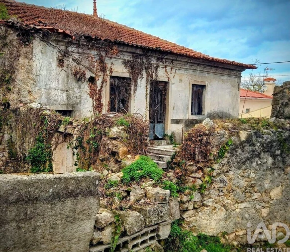 Moradia T3 para Venda em Barcouço Foto 6