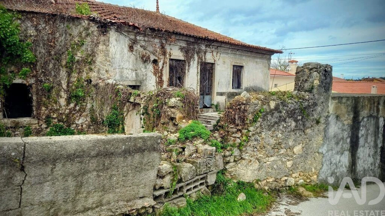 Moradia T3 para Venda em Barcouço Foto 5