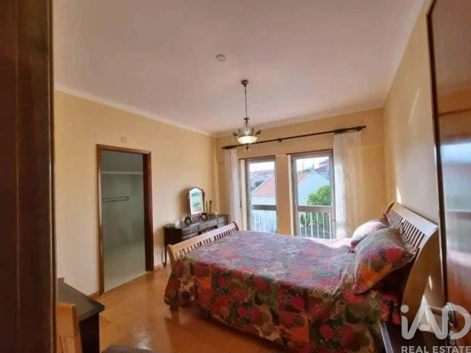 Moradia T6 para Venda em Casais e Alviobeira Foto 9