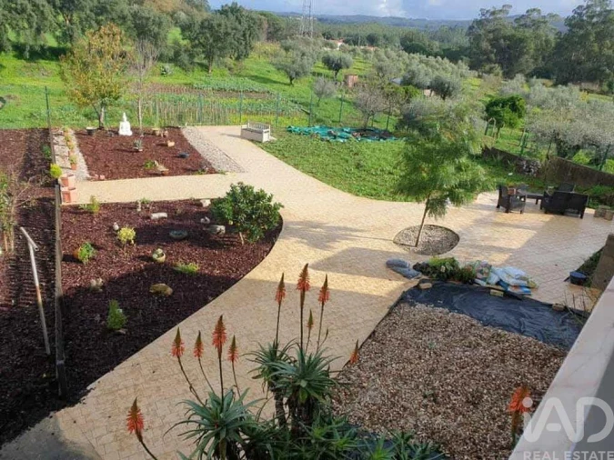 Moradia T6 para Venda em Casais e Alviobeira Foto 3