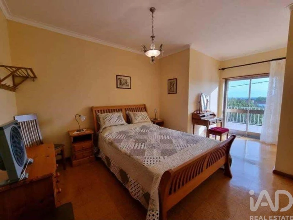 Moradia T6 para Venda em Casais e Alviobeira Foto 10