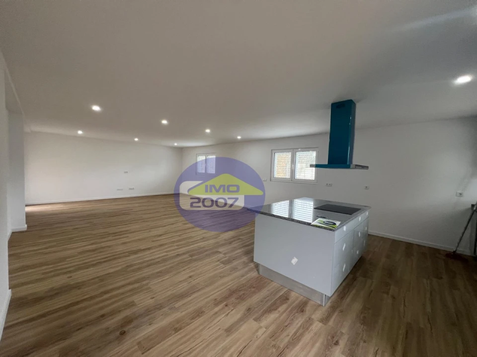 Moradia T3 para Venda em Canelas e Fermelã Foto 4