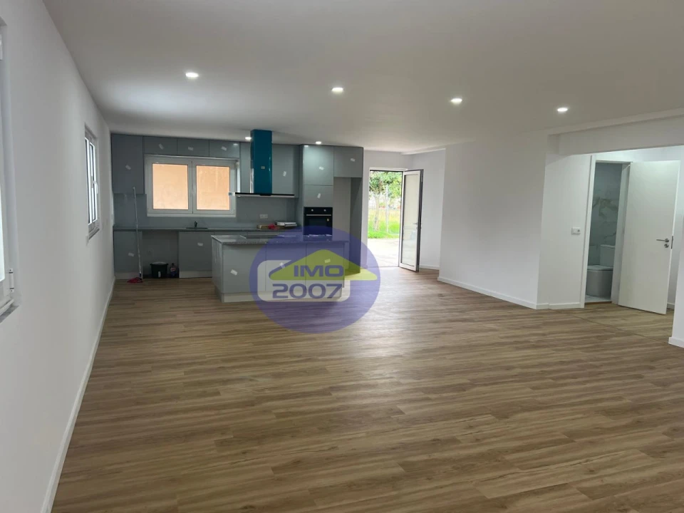 Moradia T3 para Venda em Canelas e Fermelã Foto 21