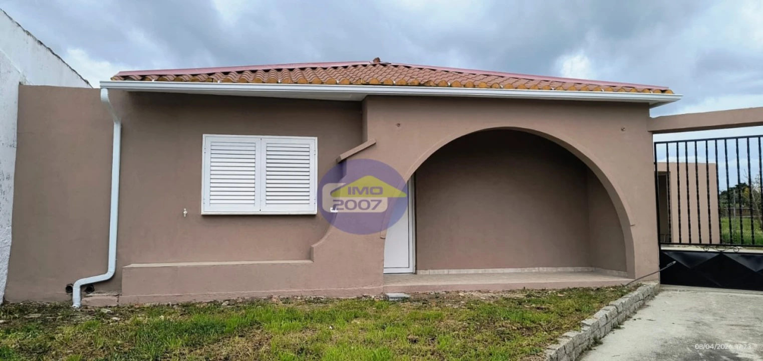 Moradia T3 para Venda em Canelas e Fermelã Foto 1