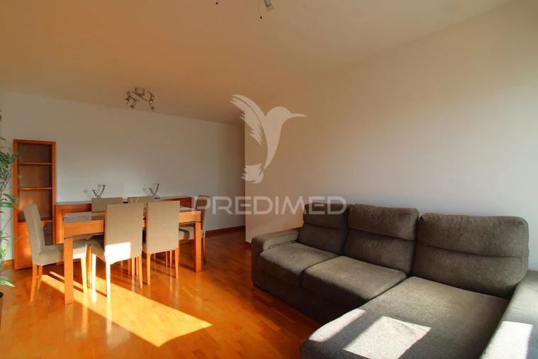 Apartamento T2 para Venda em Ramalde Foto 2