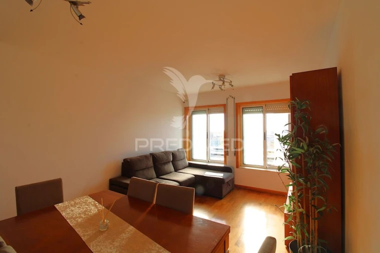 Apartamento T2 para Venda em Ramalde Foto 4