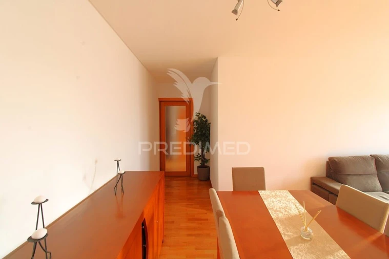 Apartamento T2 para Venda em Ramalde Foto 7