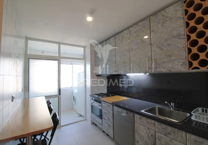 Apartamento T2 para Venda em Ramalde Foto 17