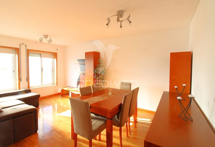 Apartamento T2 para Venda em Ramalde Foto 3