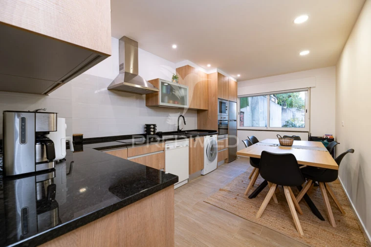 Apartamento T2 para Venda em Alverca do Ribatejo e Sobralinho Foto 1