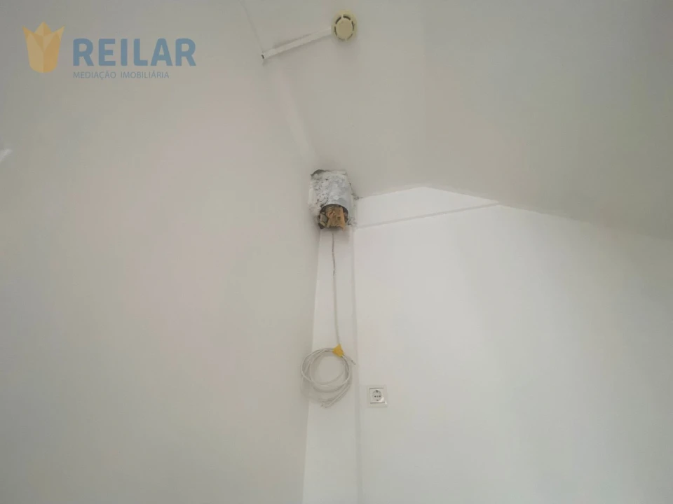 Loja para Venda em Póvoa de Santa Iria e Forte da Casa Foto 21