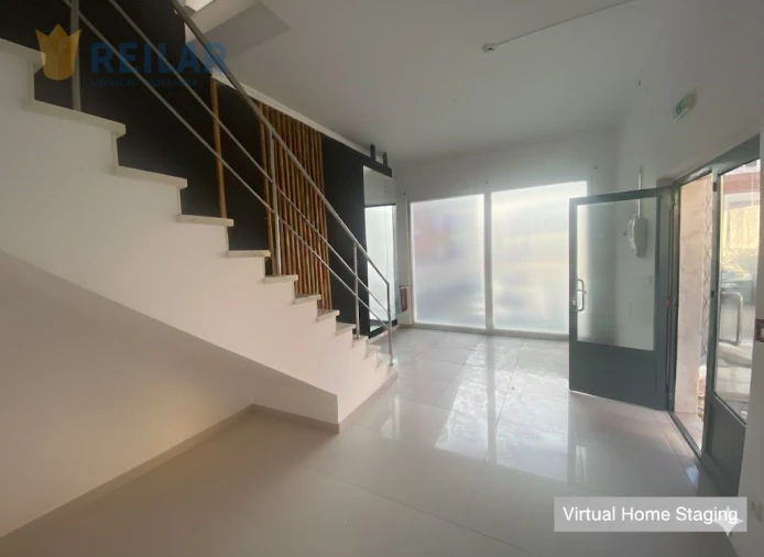 Loja para Venda em Póvoa de Santa Iria e Forte da Casa Foto 1