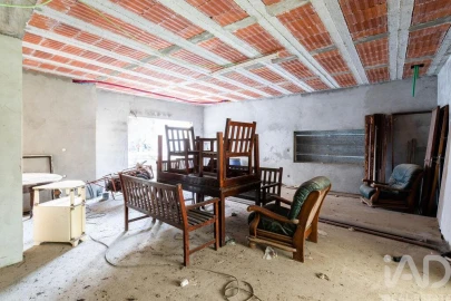 Moradia T4 para Venda em Eixo e Eirol