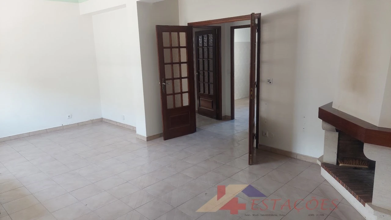 Apartamento T2 para Venda em Pombal Foto 8