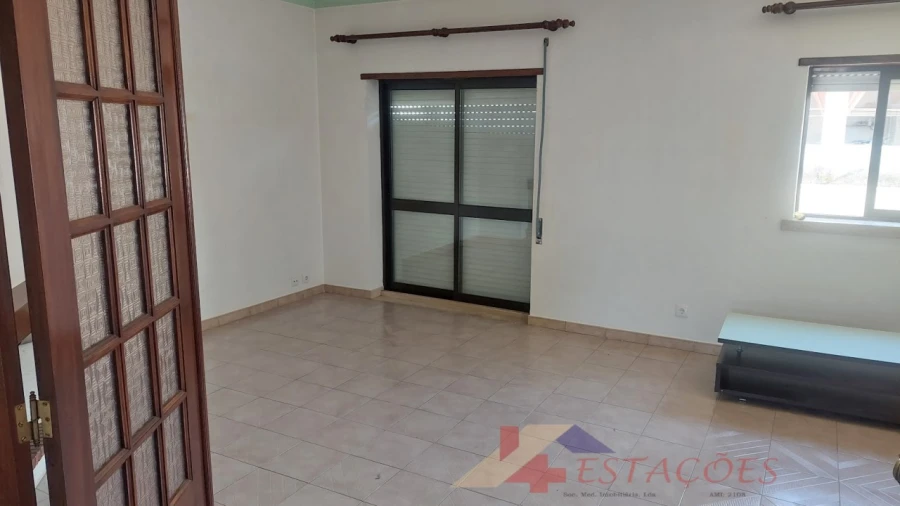 Apartamento T2 para Venda em Pombal Foto 7