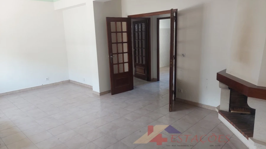 Apartamento T2 para Venda em Pombal Foto 8