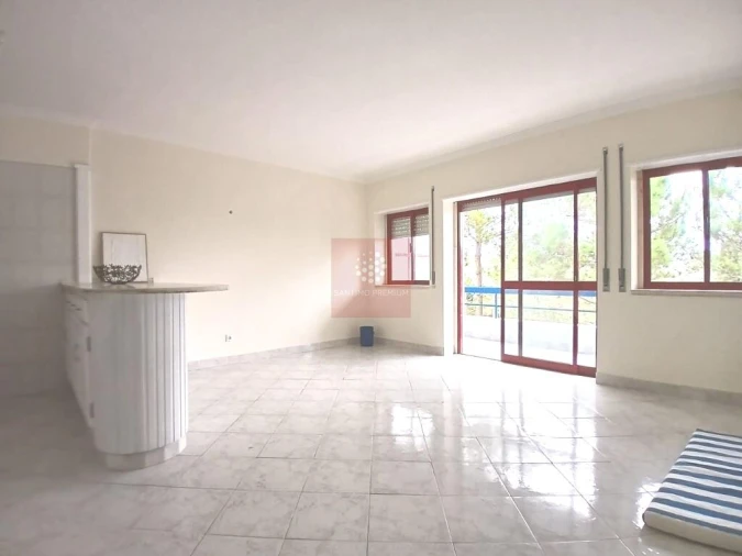 Apartamento T1 para Venda em Santa Maria e São Miguel, São Martinho, São Pedro Penaferrim