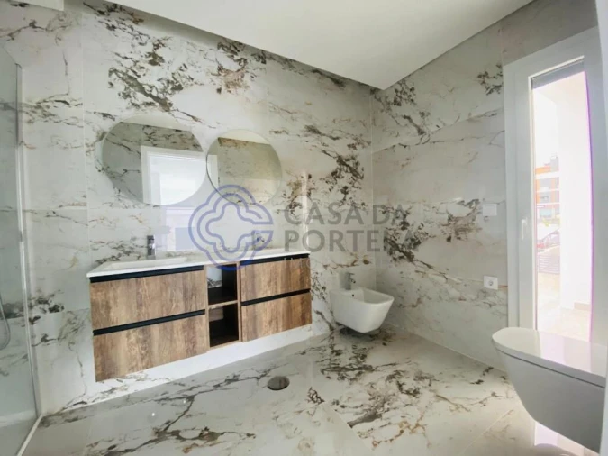 Apartamento T2 para Venda em Corroios Foto 8